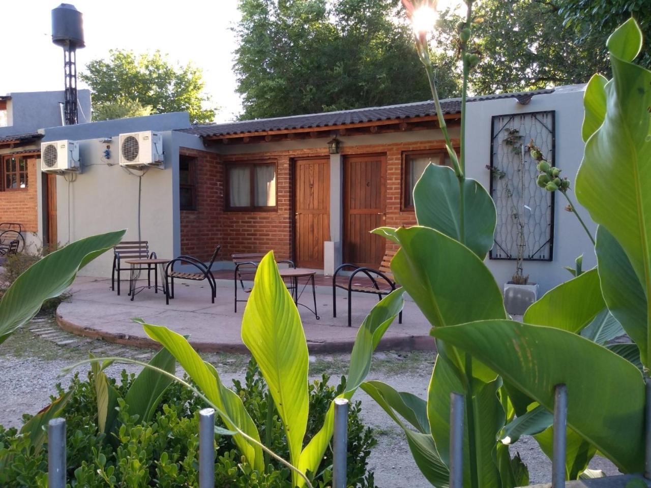 Cabanas Bosques Del Centro Mina Clavero Esterno foto